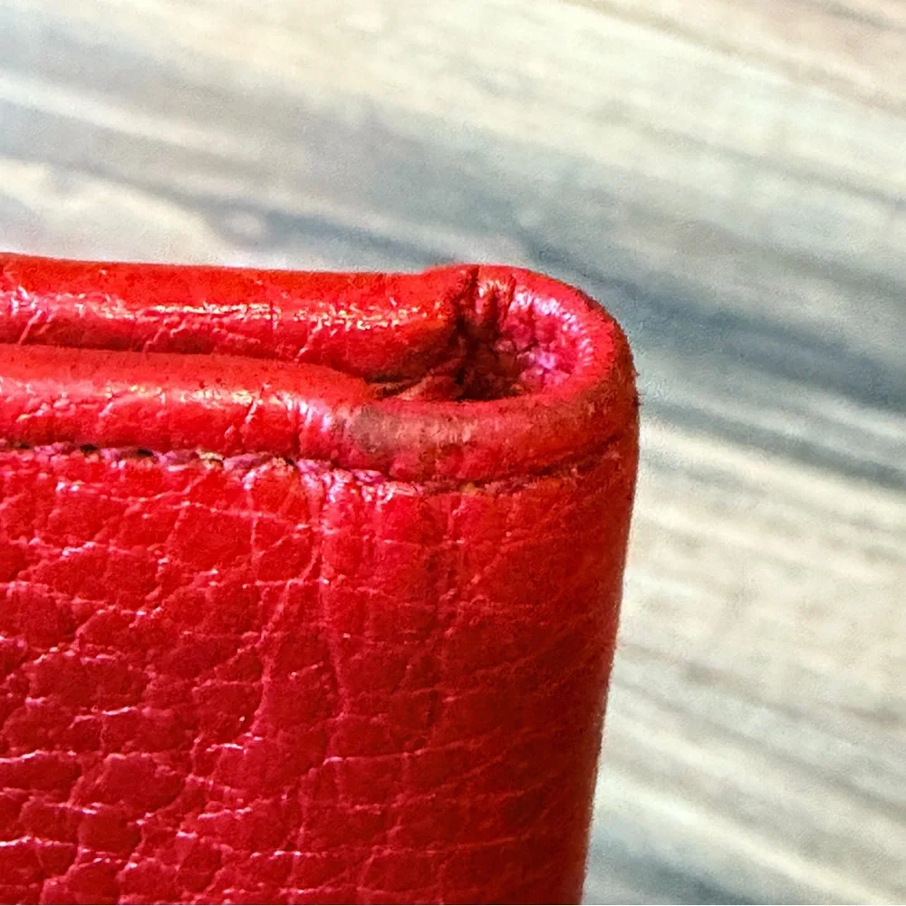 Gucci Interlocking G Bifold Wallet in red pebbled leather authentic genuine - Picture 5 of 16